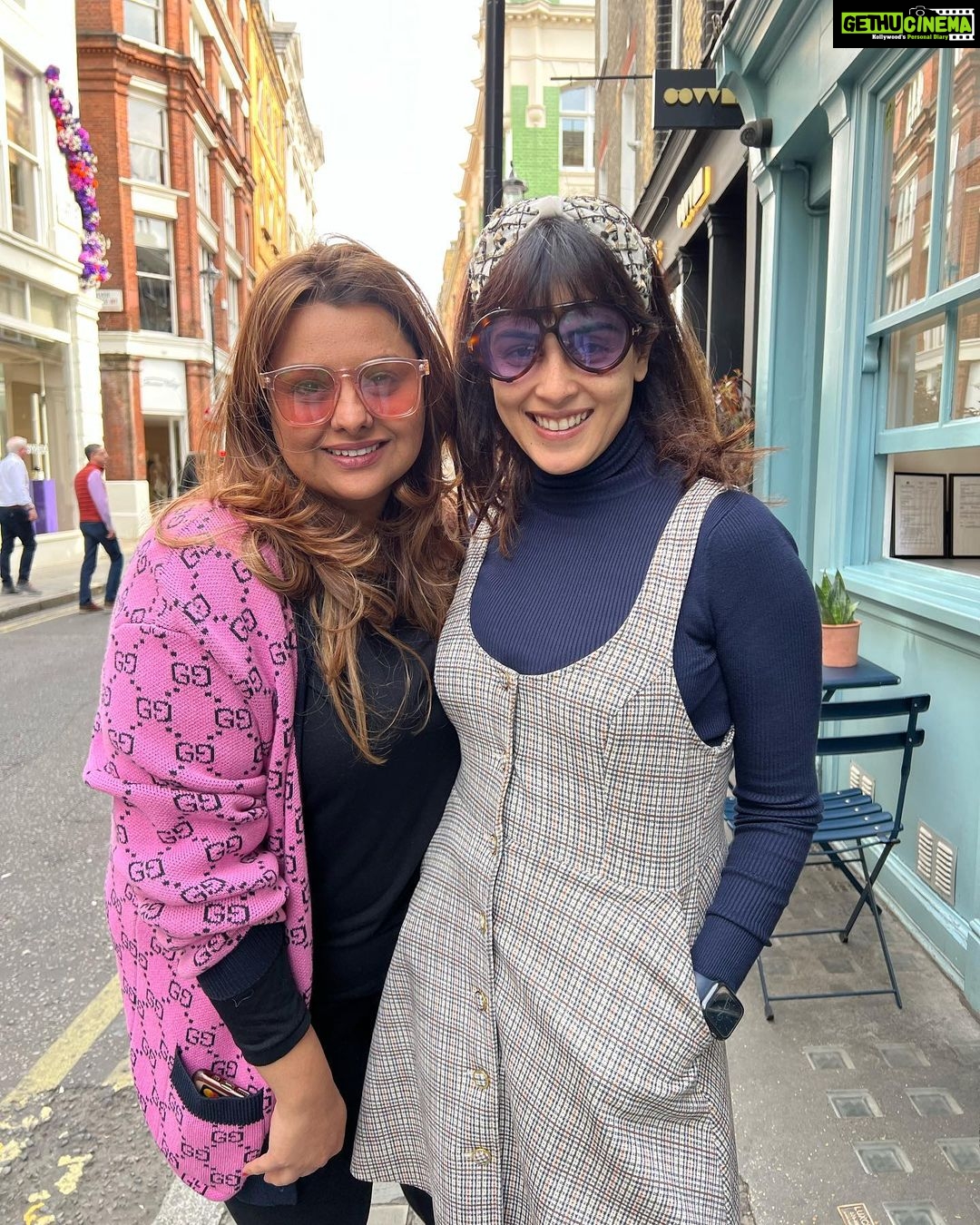Genelia D'Souza Instagram - Happy Birthday Dearest @deepshikhadeshmukh I wish you love and happiness and strength and the ability to make all your dreams comeπππ Have an awesome day Honey Just the way you like it π