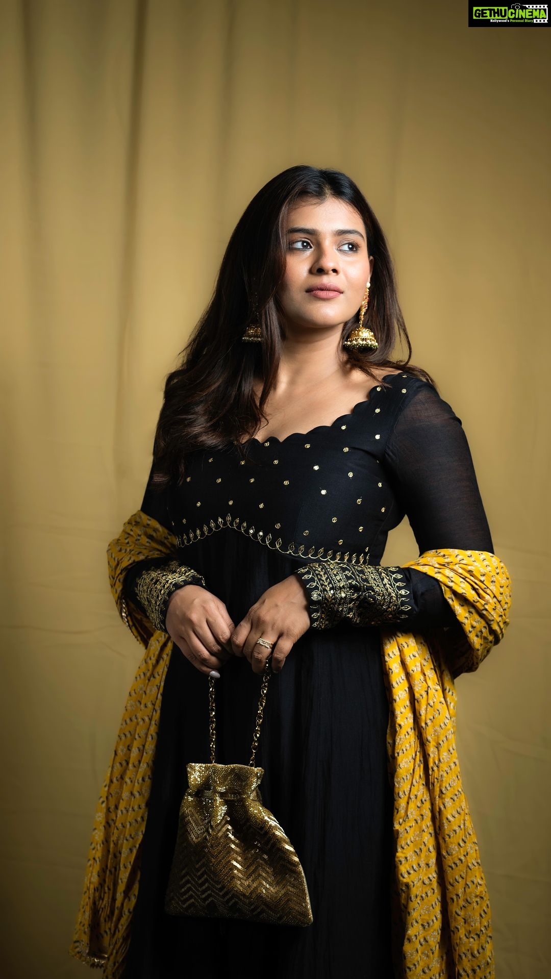 Hebah Patel X Videos - Actress Hebah Patel HD Photos and Wallpapers October 2022 - Gethu Cinema