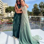 Helly Shah Instagram - Happy Birthday to this girl who makes me laugh like no one 😂, who is everyone’s non stop entertainment , who allows me to roast her , complain to her , scold her and above all who motivates & supports me in everything ✨✨❤️ Have a beautiful birthday Nidhi 🧿❤️ Only wishes and blessings for you on your special day . Love and luck 🍀