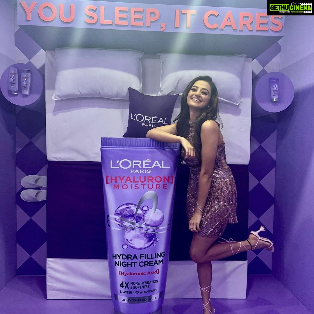 Helly Shah Instagram - #collab Hyaluronic acid for your hair?? Yes you heard it right 😍 Introducing the future of haircare in india . The new Loreal Paris Hyaluron Moisture Range . I was super thrilled to be at the launch of this amazing new Hyaluron moisture Range . I can’t pick which one is my favourite because I absolutely loved all of them . Go experience this scientific breakthrough ingredient, Hyaluronic acid , now for hair . @lorealparis #HydrateWithHyaluron #72HrHydration