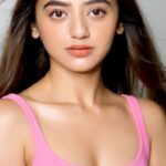 Helly Shah Instagram - #Collab ~ Say goodbye to dull skin and dark spots with the new L'Oreal Paris Glycolic Bright Serum. Powered with Glycolic acid this serum actively works on reducing 5 years of dark spots in just 2 weeks to reveal bright skin. Definitely check this out. #MyDermatForDarkSpots #GlycolicBright @lorealparis