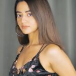 Helly Shah Instagram – @Maybelline Fit Me regime blends seamlessly into my routine. 
A regime made to #FitMeAsIAm and give me the base of my dreams! 

It is undoubtedly my go-to regime that fits my lifestyle and #FitMeAsABossLady
#AD #MaybellineIndia