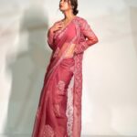 Hina Khan Instagram - Every saree has a beautiful story… #SareeLove #HK