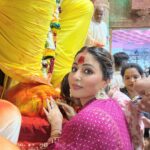 Hina Khan Instagram - The happiness/contentment after an amazing darshan at #lalbaughcharaja..