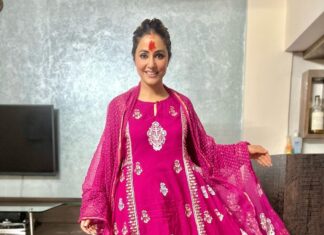 Hina Khan Instagram - The happiness/contentment after an amazing darshan at #lalbaughcharaja..