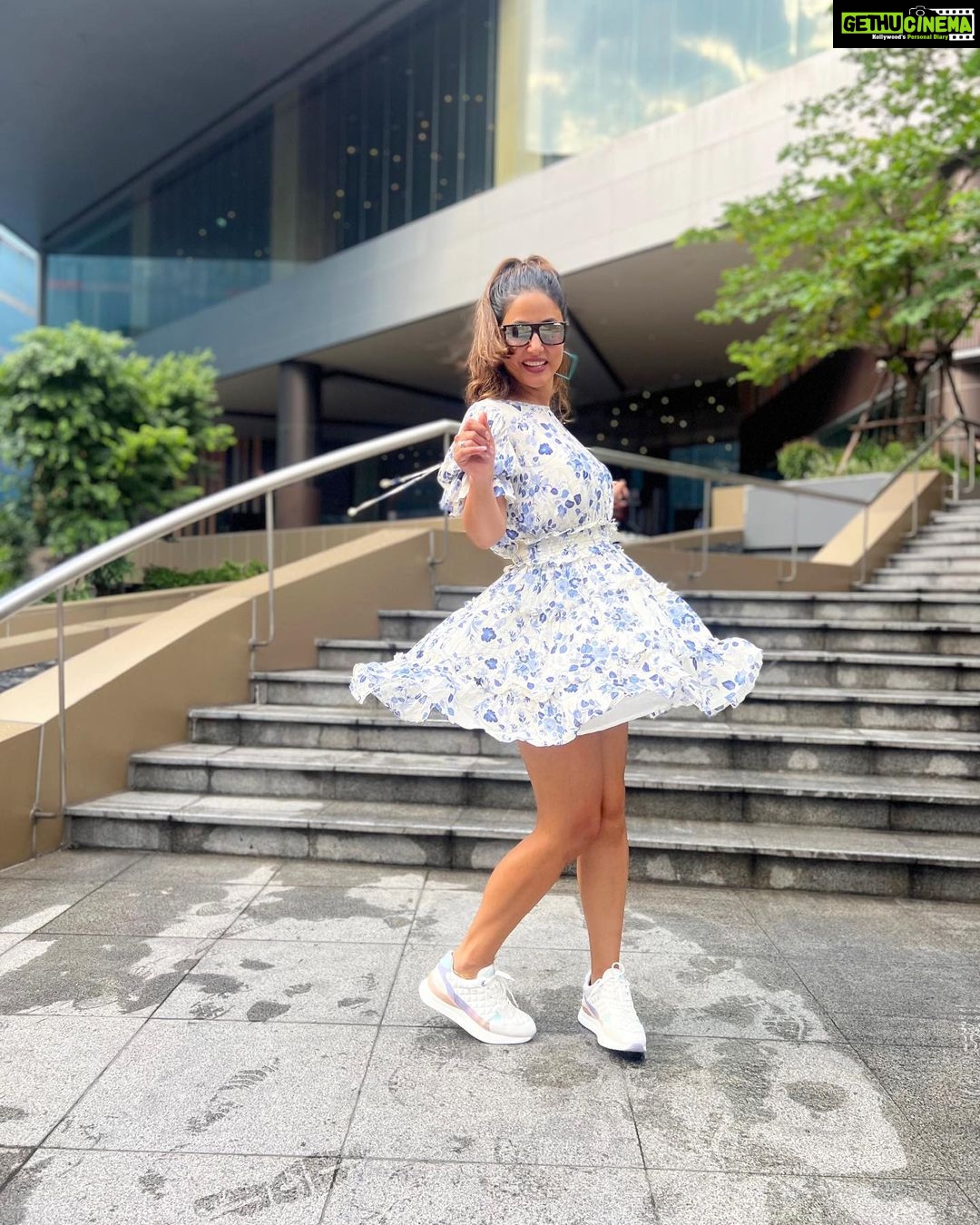 Hina Khan Instagram - Oh darling, I am a soft lover and a wild wanderer.. #wanderlust #thailandtravel #wanderer #globetrotter #travelphotography