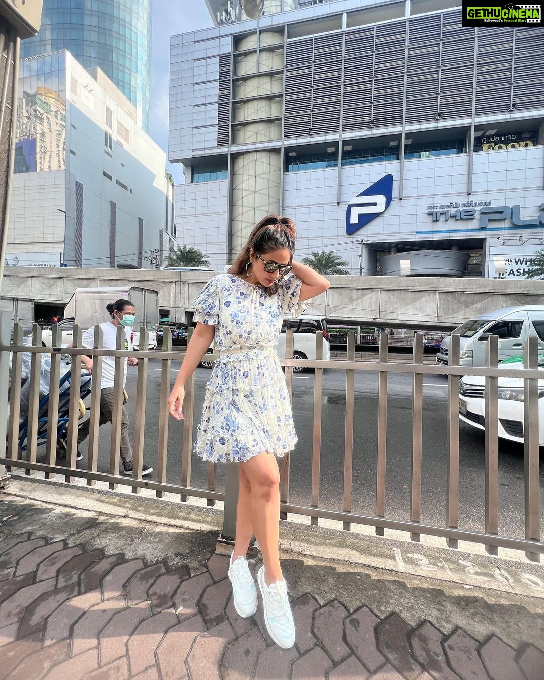 Hina Khan Instagram - Oh darling, I am a soft lover and a wild wanderer.. #wanderlust #thailandtravel #wanderer #globetrotter #travelphotography