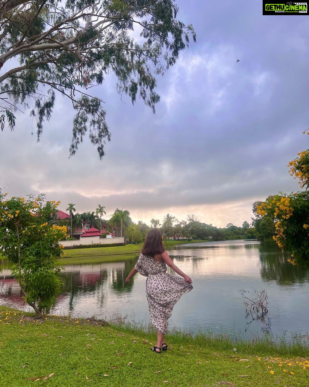 Hina Khan Instagram - Taking back memories from @cassiaphuket .. we really had an amazing time.. Really appreciate your hospitality.. @pickyourtrail #cassiaphuket #UnwrapTheWorld Cassia Phuket