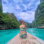 Hina Khan Instagram - Nature is therapeutic..Wherever you go becomes a part of you somehow.. Have taken a little and left a little at #PhiPhi #phiphiisland #wanderer #traveler
