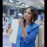 Hina Khan Instagram - The time to upgrade to the amazing Samsung Galaxy book 2 is now because Reliance Digital’s #FestivalOfElectronics is here and along with it have arrived amazing deals on the latest tech. Buy the brand new Samsung Galaxy book 2, at an exclusive price of 56,999/- only at @reliance _digital. So what are you still waiting for...go grab now. Shop from the nearest store or on www.reliancedigital.in and get less than 3 hours insta delivery. *T&C apply @samsungindia @intelindia Happy Diwali! 🪔