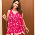 Hina Khan Instagram - Happy Diwali 🪔 Happiness, growth, good health and prosperity..