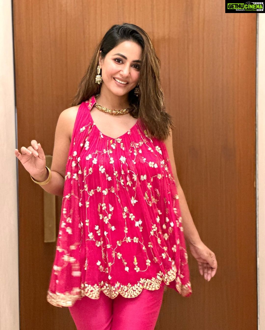 Hina Khan Instagram - Happy Diwali 🪔 Happiness, growth, good health and prosperity..