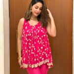 Hina Khan Instagram - Happy Diwali 🪔 Happiness, growth, good health and prosperity..