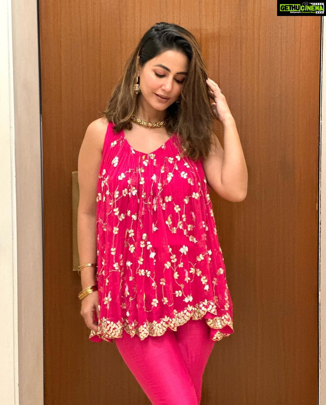 Hina Khan Instagram - Happy Diwali 🪔 Happiness, growth, good health and prosperity..