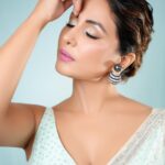 Hina Khan Instagram -