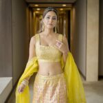Hina Khan Instagram - Always a pleasure walking down the ramp… #ShowStopper at @timesfashionweek for designer @bhawnagoenkaofficial . . Jewels @golecha_jewels . . #BombayTimesFashionWeek #HK