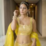 Hina Khan Instagram - Always a pleasure walking down the ramp… #ShowStopper at @timesfashionweek for designer @bhawnagoenkaofficial . . Jewels @golecha_jewels . . #BombayTimesFashionWeek #HK
