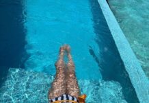 Hina Khan Instagram - I make the pool my room and the bottom of it, my bed 🛏️ .. Trying to think outside the box.. hehehehe 😎 . . . . . @heritanceaarah @ambitiontravelstours @nijhawangroup Heritance Aarah