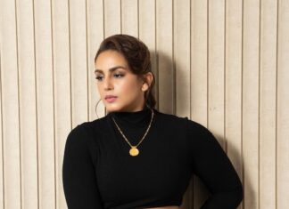 Huma Qureshi Instagram - Day 1 #DoubleXL #promotions #digital #black Styled by : @sanamratansi Assisted by : @nirikshapoojary_ Outfit : @superdown Jewellery : @misho_designs Footwear : @balenciaga Photographer : @devsphotographyofficial Make Up : @ajayvrao721 Hair : @hairstylist_madhav2.0