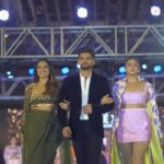 Huma Qureshi Instagram - The #DoubleXL gang (minus our lovely @mahatofficial ) walking the ramp .. Thank u @papadontpreachbyshubhika for these lovely outfits .. We felt gorgeous.. and we want everyone every girl and every guy to feel gorgeous in EVERY SIZE !! @aslisona @iamzahero Big (heart + bodies) = BIG screen experience Nov 4th #DoubleXL releases in theatres near you