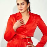 Huma Qureshi Instagram - Throwback #Maharani promotions.. 3 days ago … Styled by : @sanamratansi Assisted by : @nirikshapoojary_ Outfit : @littlethingstudio Earrings : @houseofshikha Rings : @the_loom_art Footwear : @crimzonworld Photographer : @kkarmaa.studio Make Up : @ajayvrao721 Hair : @susanemmanuelhairstylist