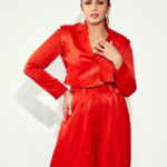 Huma Qureshi Instagram - Throwback #Maharani promotions.. 3 days ago … Styled by : @sanamratansi Assisted by : @nirikshapoojary_ Outfit : @littlethingstudio Earrings : @houseofshikha Rings : @the_loom_art Footwear : @crimzonworld Photographer : @kkarmaa.studio Make Up : @ajayvrao721 Hair : @susanemmanuelhairstylist