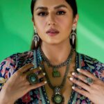 Huma Qureshi Instagram - Dreams 🪶 #Maharani #promotions Styled by : @sanamratansi Assisted by : @nirikshapoojary_ Outfit : @rishiandvibhuti Jewellery : @sangeetaboochra @aquamarine_jewellery Footwear : @monrowshoes Photographer : @kkarmaa.studio Make Up : @ajayvrao721 Hair : @susanemmanuelhairstylist