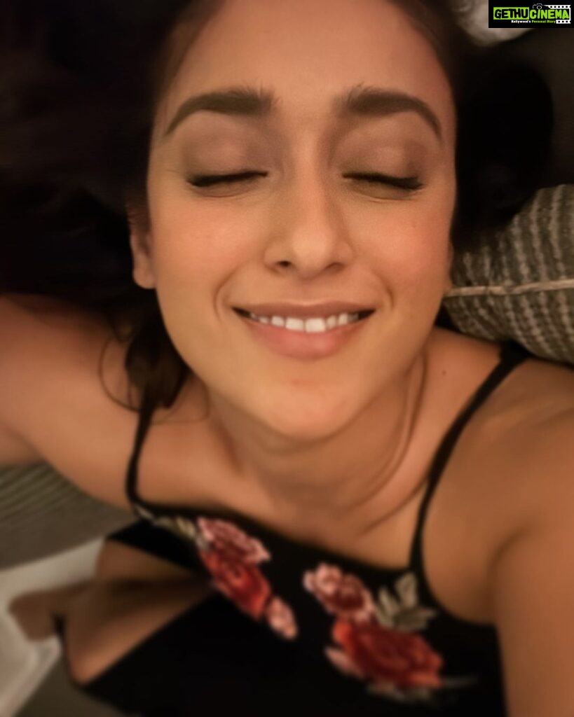 Ileana D'Cruz Instagram - My face when I don’t have to set my alarm for the next day ☺️