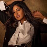 Ishita Dutta Instagram - ❤️❤️❤️ Styling & Concept: @styleitupbyaashna Photography: @kalyaam_ HMU: @makeupbyheenal Jewellery: @fashionjewellery_21 Blazer: @kiroshe_india White collar shirt: @daisydaysbysonia Black striped pants: @cameo_store_official Studio: @studio211mumbai