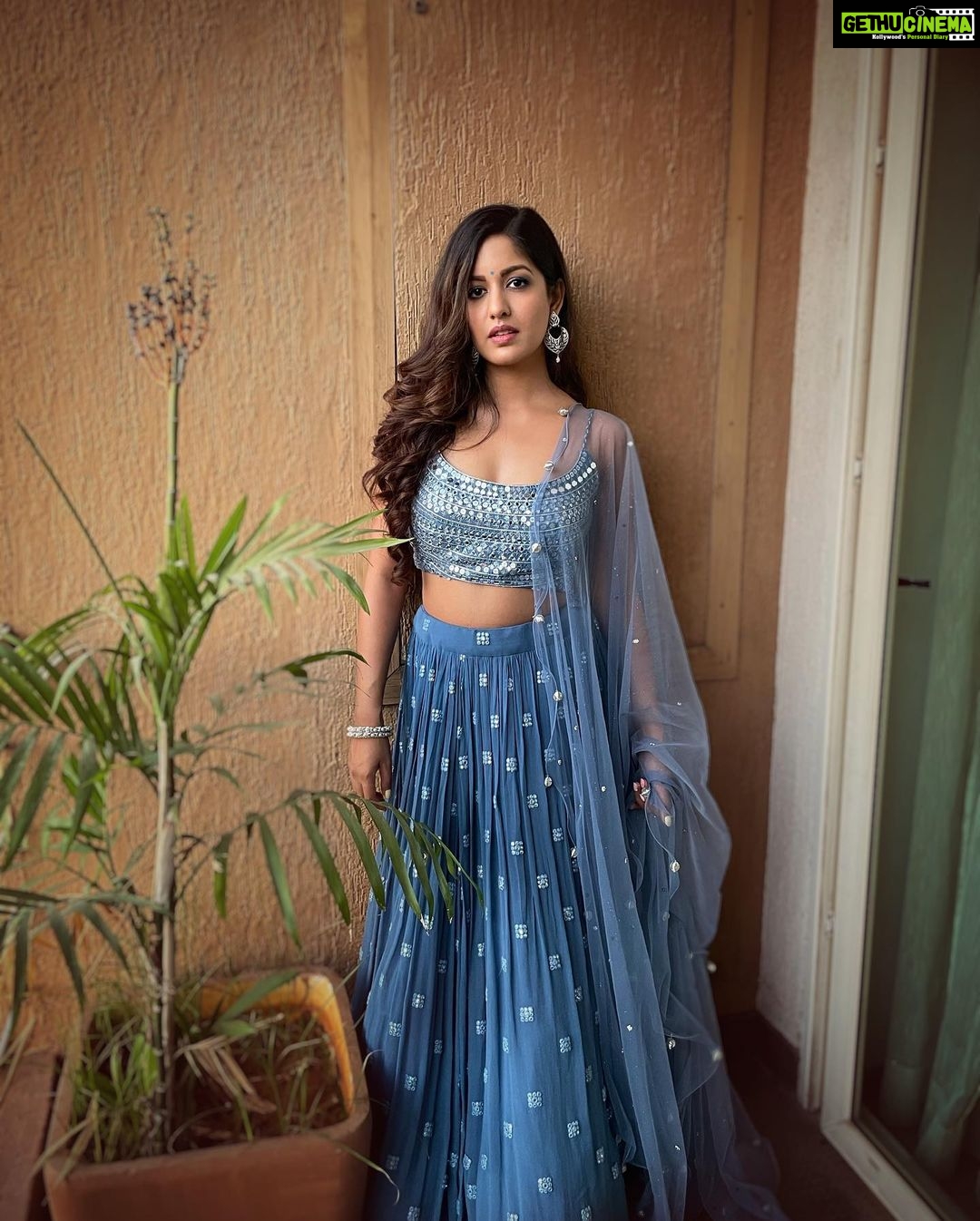 Ishita Dutta Instagram - ❤️❤️❤️ Wearing @jiyabyveerdesignstudio