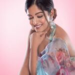 Ishita Dutta Instagram - #sareelove Styling & Concept: @styleitupbyaashna Photography: @kalyaam_ Saree: @labelkanupriya Earrings: @rubyraangjewelry HMU: @makeupbyheenal Studio: @studio211mumbai