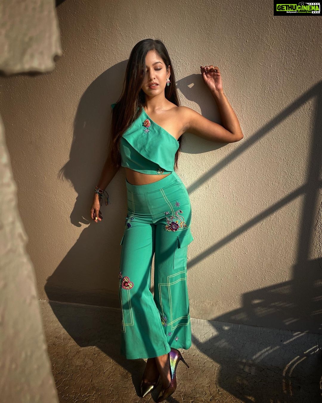 Ishita Dutta Instagram - 💚💚💚 Wearing @shalinirathodofficial
