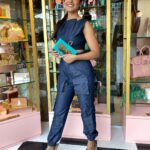 Ishita Dutta Instagram – Cause I just couldn’t choose my fav…. which bag did you love the most❤️❤️❤️
@oceana_clutches @rims1978 @rashimaniar congratulations of a fab pop up…loved ur collection 
.
Clutch @oceana_clutches 
Wearing @ami_s_label