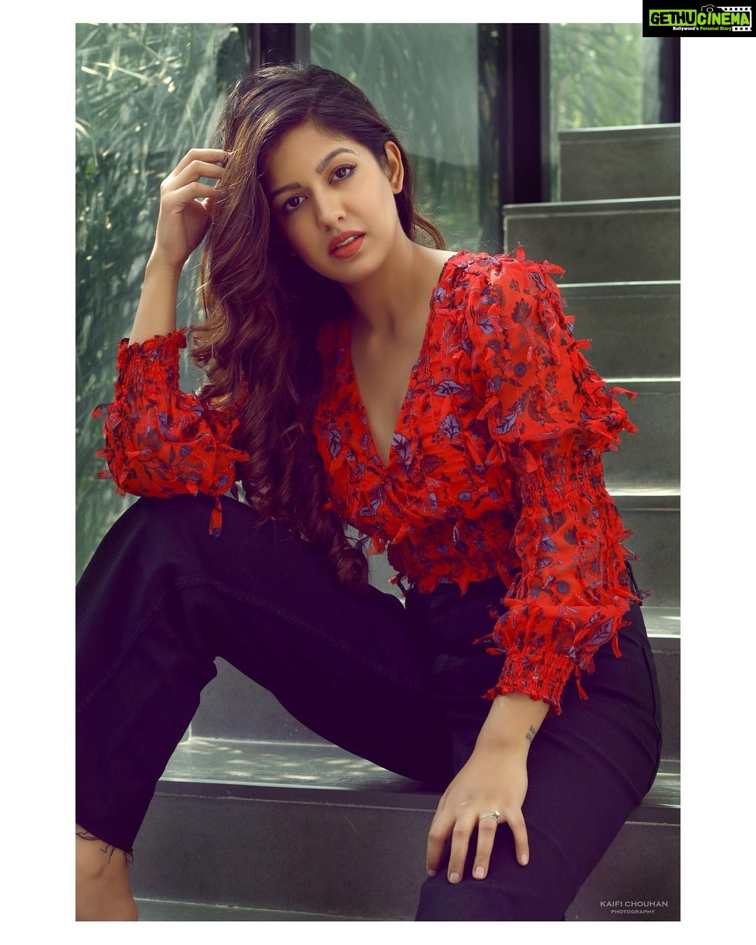 Ishita Dutta Instagram - 🌹🌹🌹 Pic @iamkaifichouhan