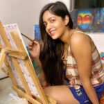 Ishita Dutta Instagram - Want to know what am painting next... check out my reel 😆😆😆