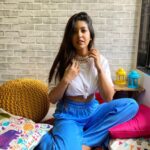 Ishita Dutta Instagram - Wake up 🧡 dress up 💙 make up 💜 cheer up ❤️