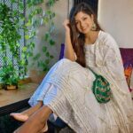 Ishita Dutta Instagram – ❤️❤️❤️
Wearing @lavanyathelabel 
Shoes and bag @kottagekulture