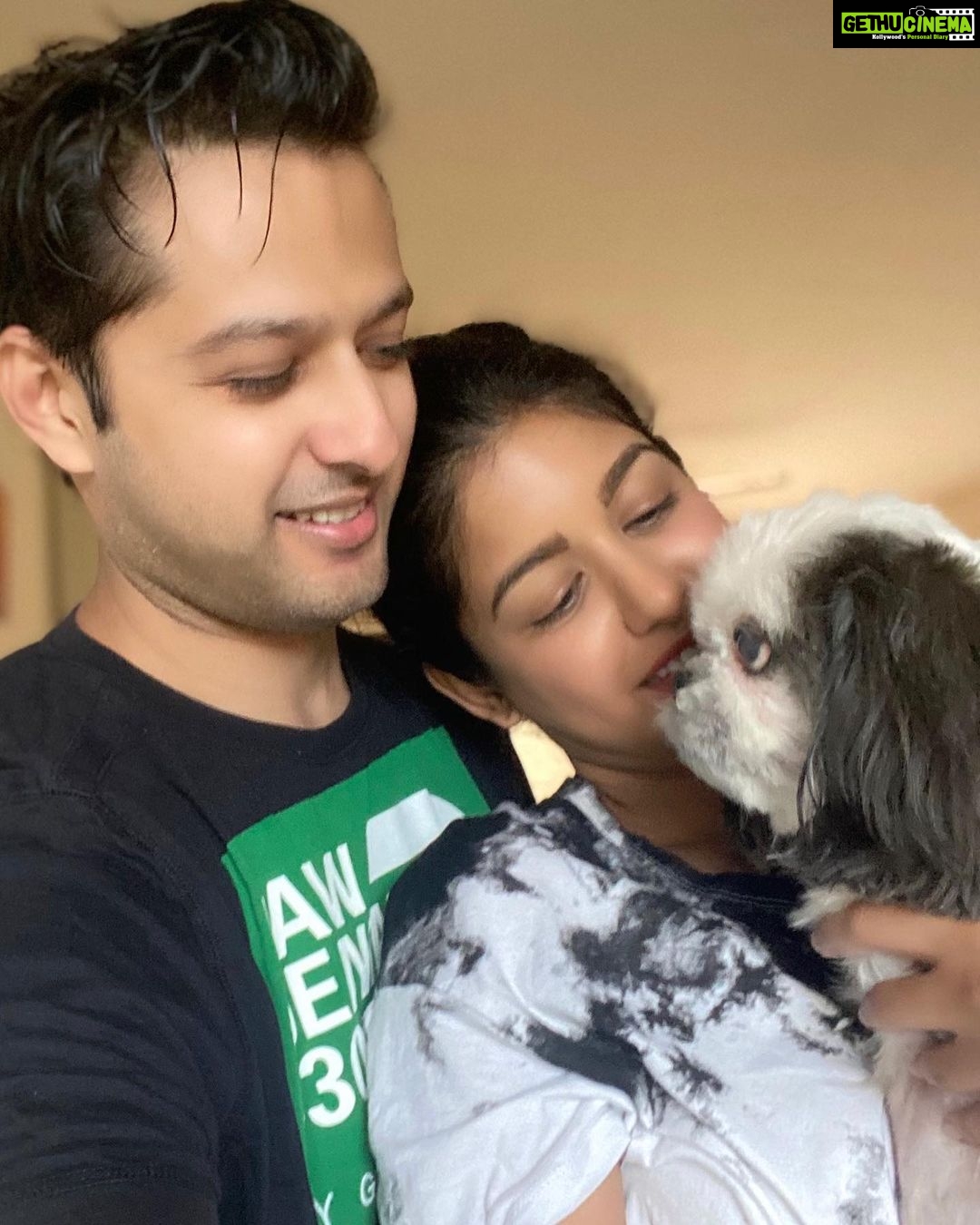 Ishita Dutta Instagram - With happy always happy... @vatsalsheth @iamhappydutta