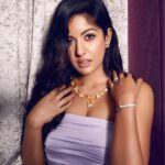 Ishita Dutta Instagram - I know you 💜 me Styled by: @styleitupbyaashna Shot by: @yngtj Outfit: @raman_malhi_official Necklace Set : @johoriindia Rings & Bracelet: @styleitupstudio Makeup: @meenalvidhani Hair: @makeupbyshaheenshaikh Retoucher: @omroopchandani Photo Assistant: @dhruwang9 Location: @radissongoregaon