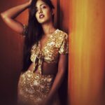 Ishita Dutta Instagram – 💛💛💛
Wearing @howwhenwearclothing 
@vblitzcommunications