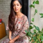 Ishita Dutta Instagram – Light breeze, colourful leaves 🌸
Wearing @theboozybutton ❤️
