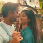 Ishita Dutta Instagram - Yay so excited 😍 Posted @withregram • @timesmusichub 'Rehne Do Zara' featuring the power couple, Vatsal Sheth and Ishita Dutta is slated to release on 19.06.2020, Friday. 💗 Enjoy this little teaser before the big drop! ✨🌼 Sung By: Soham Naik Composed by: Anurag Saikia Written by: Kunaal Vermaa Directed by: Vatsal Sheth ______ @vatsalsheth @ishidutta @anuraag_psychaea @iamsohamnaik @kunaalvermaa @sahilnayar07 @darshil444 @puranjoy @jitalgupta ______ #RehneDoZara #VatsalSheth #IshitaDutta