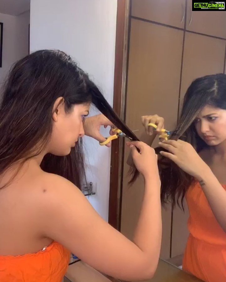 Ishita Dutta Instagram - Like it love it or hate it..... 😬