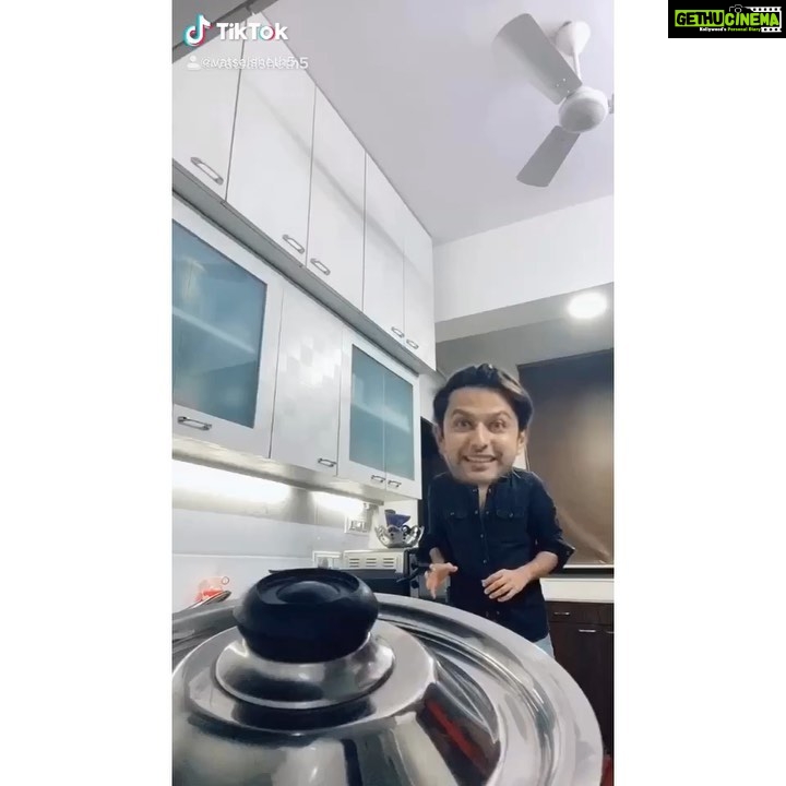 Ishita Dutta Instagram - #justforlaughs #stayathome @vatsalsheth