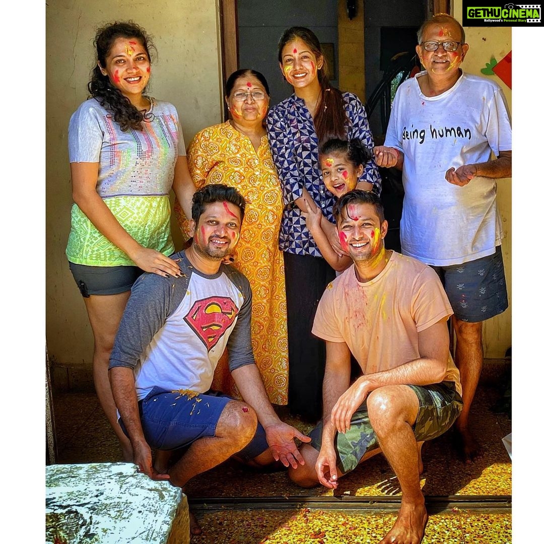 Ishita Dutta Instagram - Happy Holi โค๏ธ๐๐งก๐๐๐