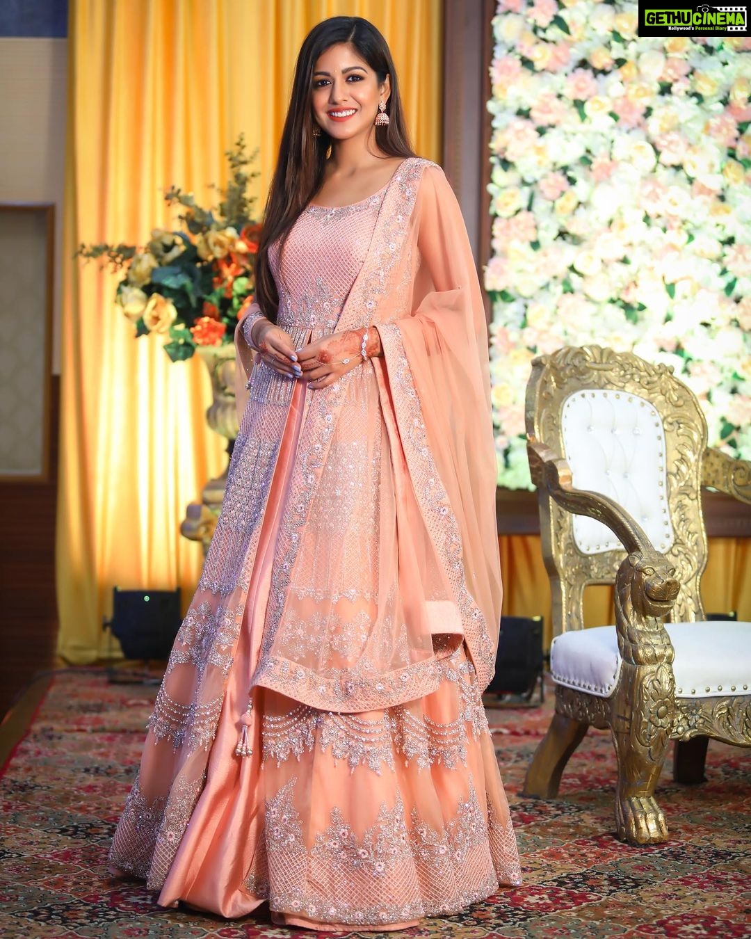 Ishita Dutta Instagram - 🌸🌸🌸 Wearing @jiyabyveerdesign