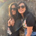 Ishita Dutta Instagram – Welcome to the dark side 1B 😉😉😉
I love u more than I can express.. I just wanna tell u how proud I am of u… I wish u all the happiness and I know 2020 u gonna rock. To 13 years of friendship 🥂 and to many more fake candids 😂 
Happy happy bday now let’s get drunk 🥴😘
@ihebahp