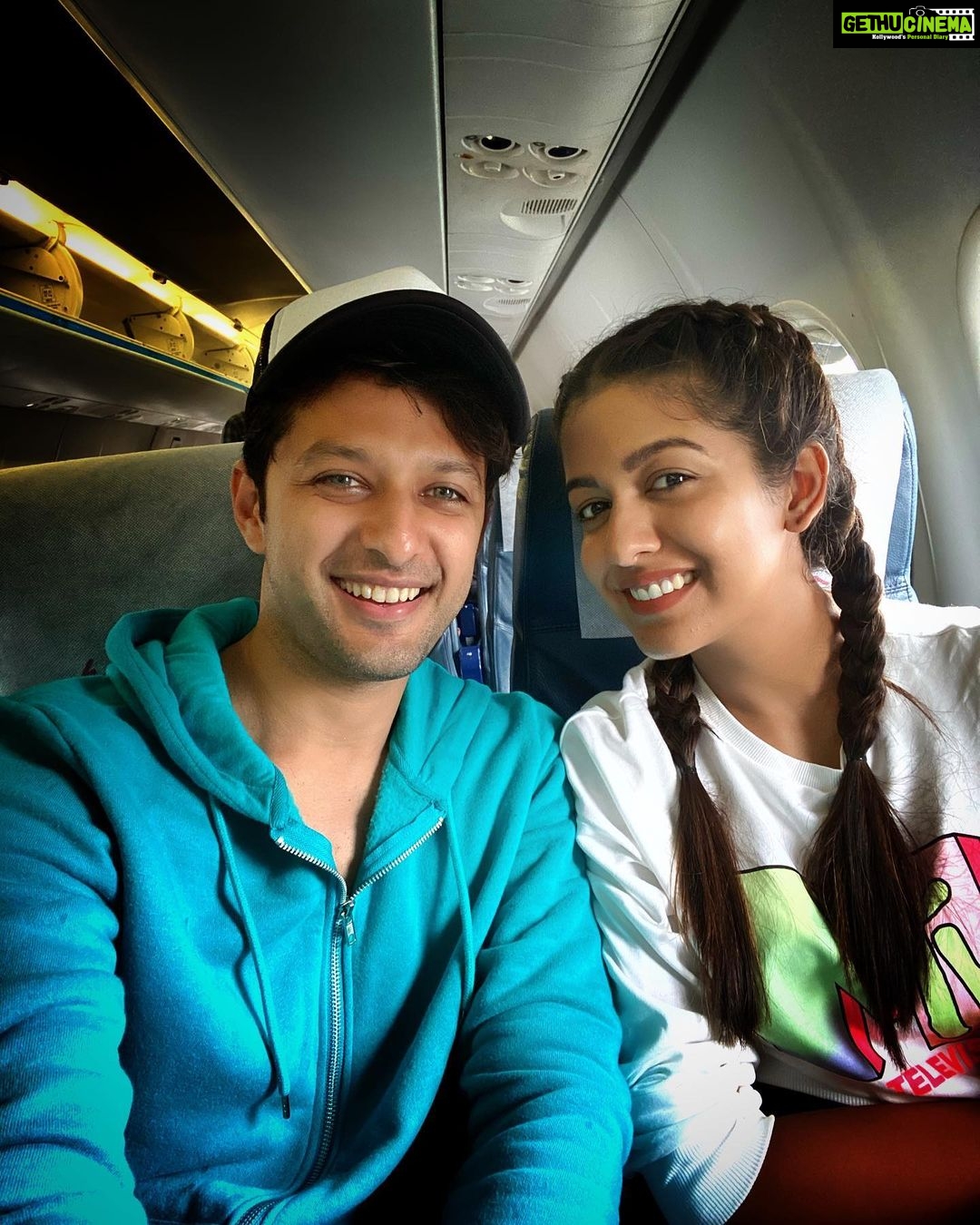 Ishita Dutta Instagram - Happy anniversary @vattyboy ❤️❤️❤️ #maldives here we come @rafflesmaldives