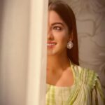 Ishita Dutta Instagram – Looking at the bright side… #always
Pic by @pearlvpuri