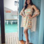 Ishita Dutta Instagram - Wearing @pre.ri Clutch @oceana_clutches Raffles Maldives Meradhoo